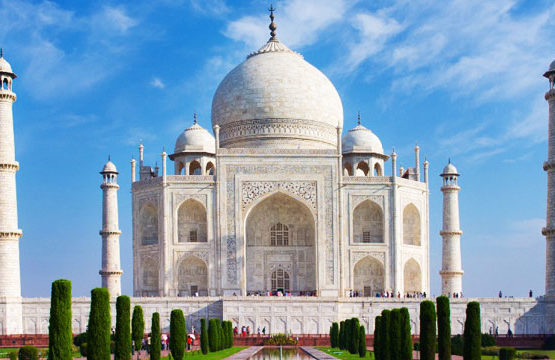 Visit Fabulous Attractions of Agra taj mahal