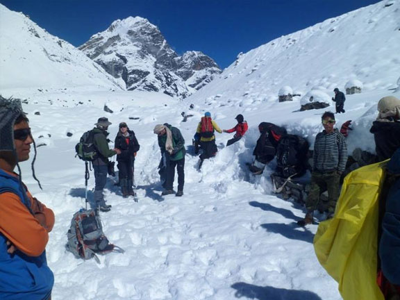 On the way to Dingboche to Dhukla