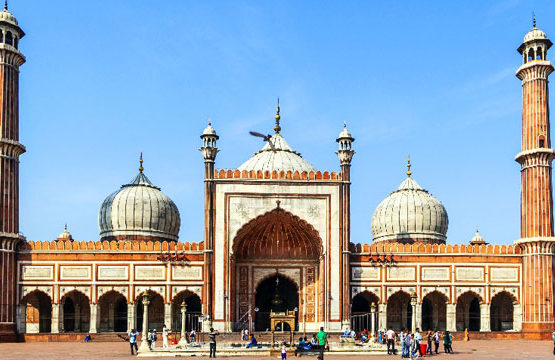 10 must visit places in Delhi mosque-in-old-delhi