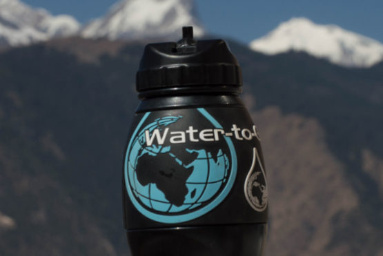 5 safe ways to drink water in the Himalayas Water Bottle for safe ways to drink water in the Himalayas
