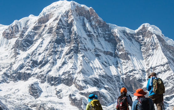 Bask in the splendor of Annapurna Circuit Trek annapurna circuit trek