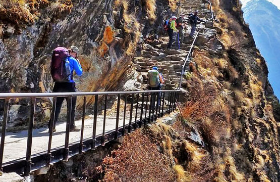 Travel Safety Tips Travel-Safety-Tips