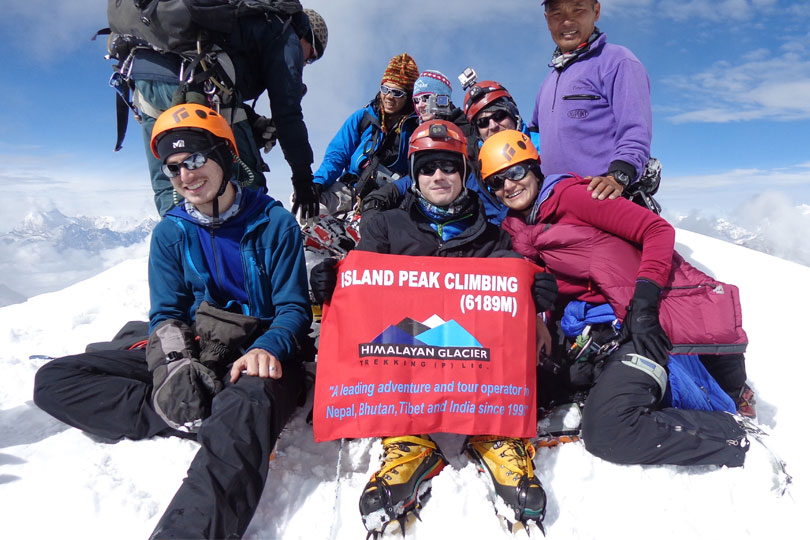 Mountaineers on top of Island Peak ( 6,000m )