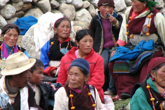 Insights of religion in countries of Himalayas Insights of religion in countries of Himalayas