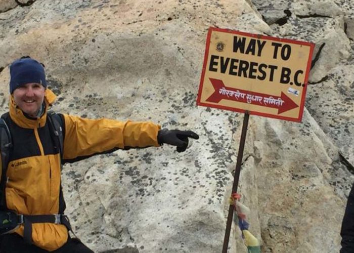 Trekkers on their way to the Everest Base Camp