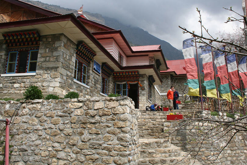 Tea House and Accommodation in Manjo, Popular stop along the Everest Trail