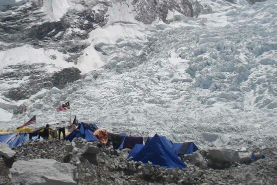 Why Should I Sleep at the Everest Base Camp? Camping and Sleeping at everest base camp