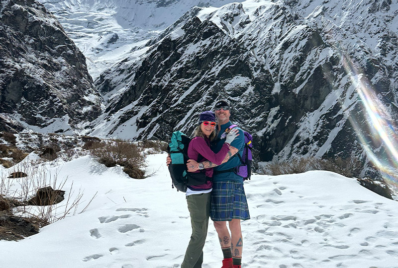 Couples trek to the classic Annapurna Trail