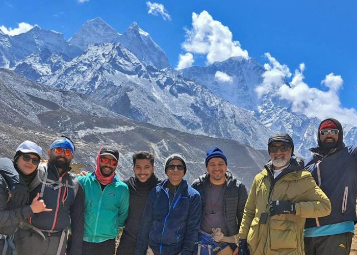 Himalayan Glacier Guest with Guide