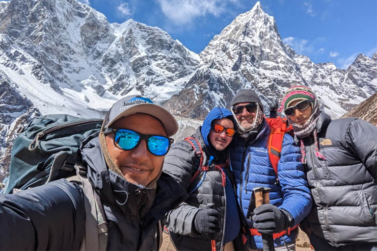 everest-base-camp-selfie-himalayan-glacier