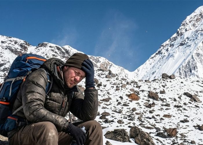 altitude sickness during everest base camp trek
