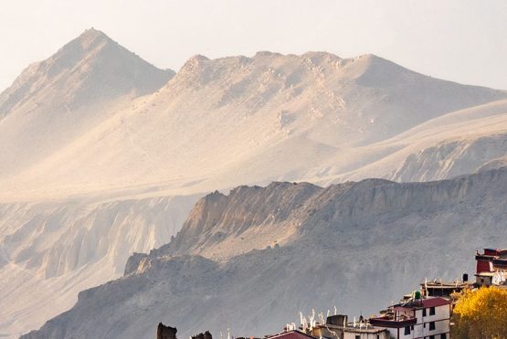 Annapurna Base Camp vs Annapurna Circuit: Which Trek Should You Choose? Muktinath-Annapurna Circuit Trek